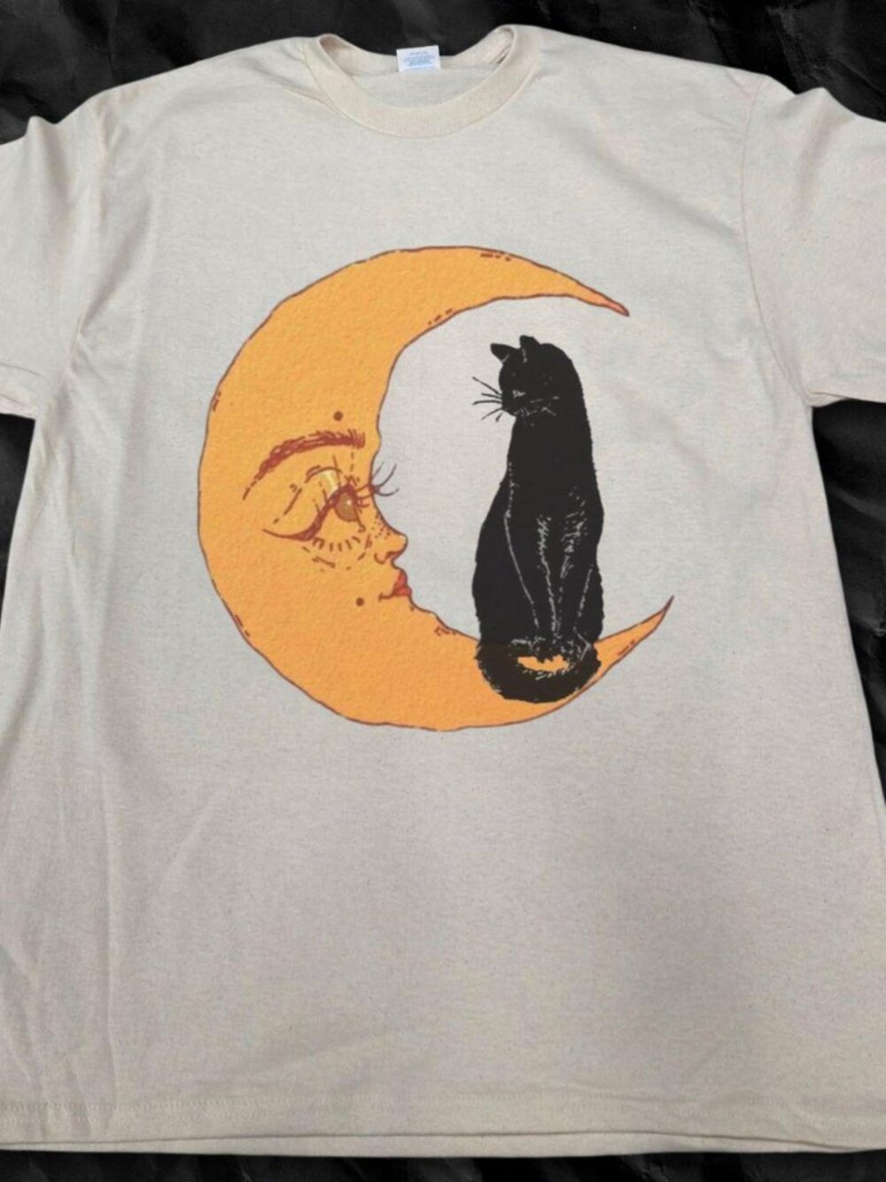 CAT ON THE MOON VINTAGE-STYLE TEE